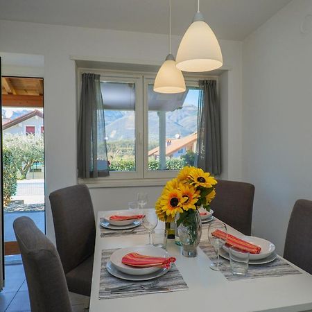 Residence Girasole Casa Rossa A Colico Esterno foto