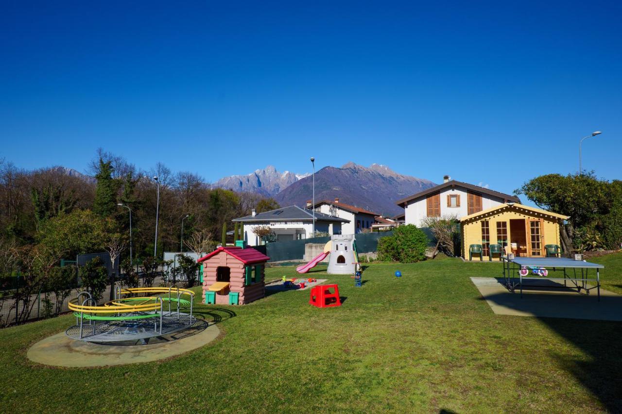 Residence Girasole Casa Rossa A Colico Esterno foto