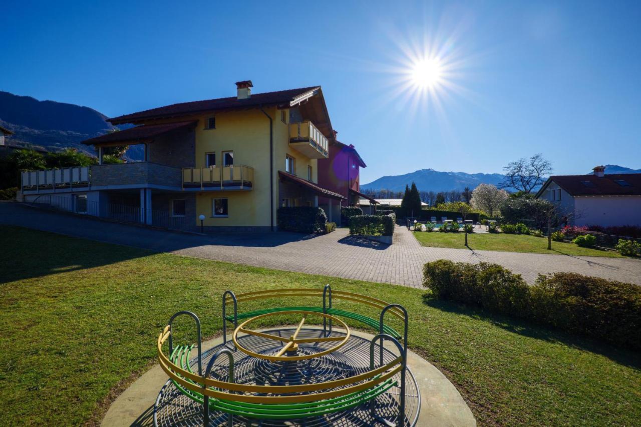 Residence Girasole Casa Rossa A Colico Esterno foto